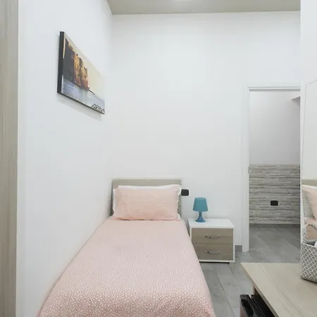 La Casa Di Luna 3* 나폴리