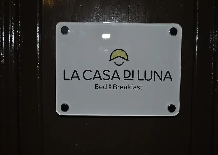 La Casa Di Luna 4* Νάπολη